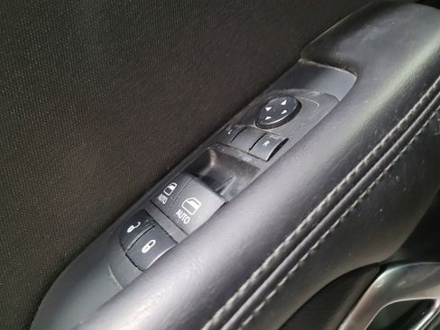 Used 2019 Dodge Challenger SXT RWD image 27