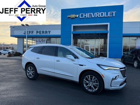 Used 2023 Buick Enclave Premium w/ Experience Buick Package image 1