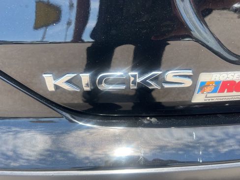 Used 2022 Nissan Kicks S FWD image 30