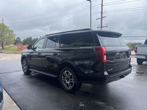 Used 2025 Ford Expedition Max Active AWD/4WD image 4