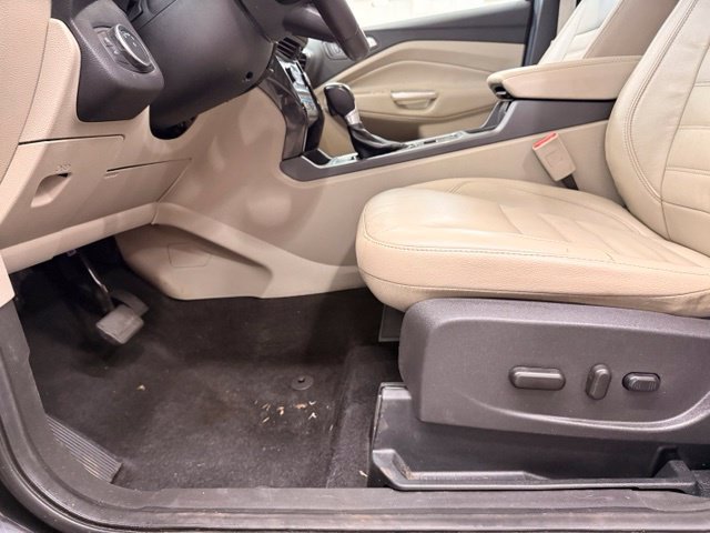 Used 2018 Ford Escape Titanium w/ Ford Safe & Smart Package AWD/4WD image 11