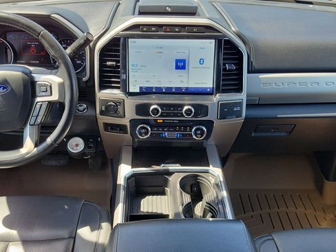 Used 2022 Ford F250 Lariat w/ Lariat Ultimate Package AWD/4WD image 14