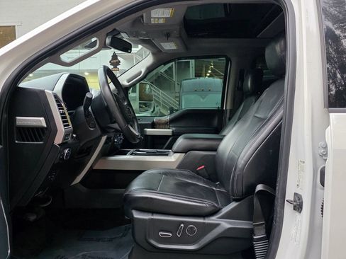 Used 2017 Ford F250 Lariat w/ Lariat Ultimate Package AWD/4WD image 12