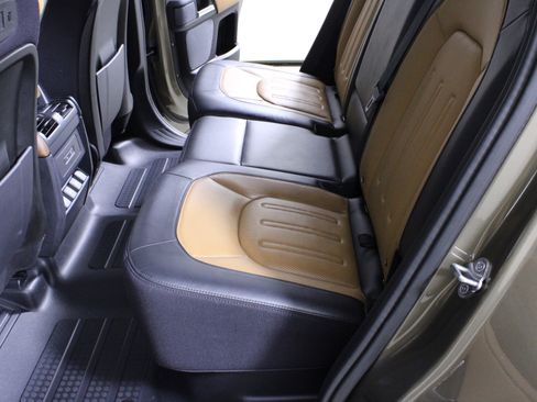 Used 2020 Land Rover Defender 110 X image 14