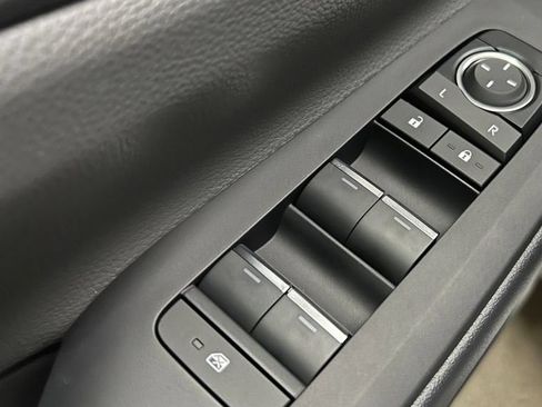 New 2026 Toyota Prius XLE FWD image 39