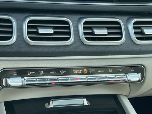 Certified 2025 Mercedes-Benz GLS 450 4MATIC w/ AMG Line Exterior image 34