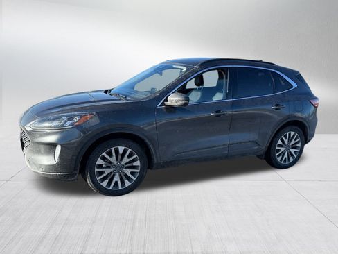 Used 2020 Ford Escape Titanium image 5