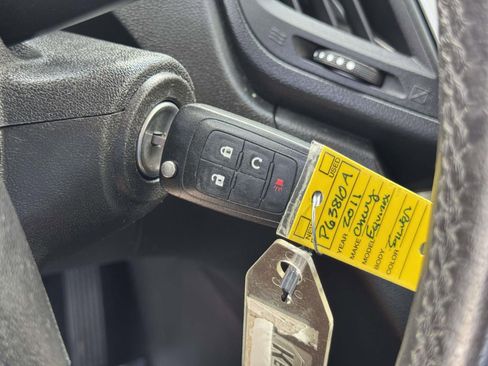 Used 2011 Chevrolet Equinox LT w/ Driver Convenience Package image 13