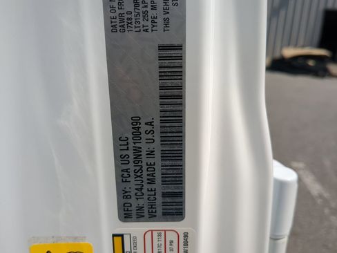 Certified 2022 Jeep Wrangler Unlimited Rubicon AWD/4WD image 28