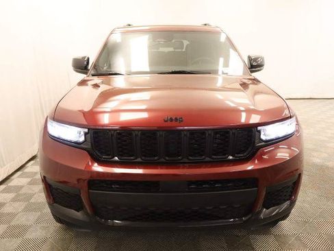 Used 2025 Jeep Grand Cherokee L Laredo AWD/4WD image 9