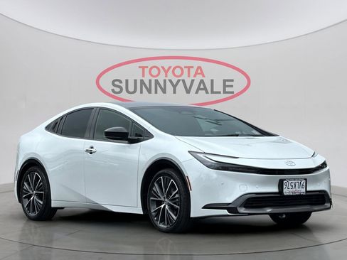 Used 2026 Toyota Prius XLE image 10