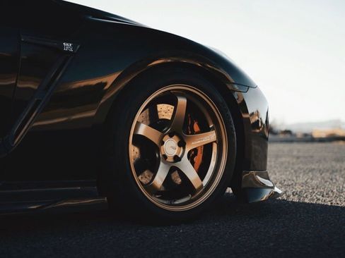 Used 2019 Nissan GT-R Premium w/ Premium Interior Package image 18