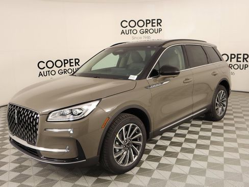 New 2025 Lincoln Corsair Reserve w/ Equipment Group 202A image 11