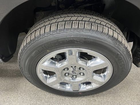 Used 2013 Ford F150 XLT w/ Luxury Equipment Group image 18