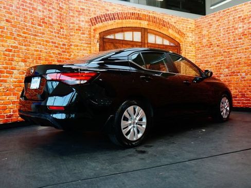 Certified 2023 Nissan Sentra S FWD image 8