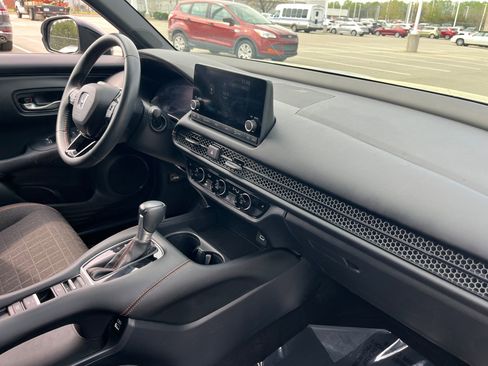 Used 2023 Honda HR-V Sport image 31