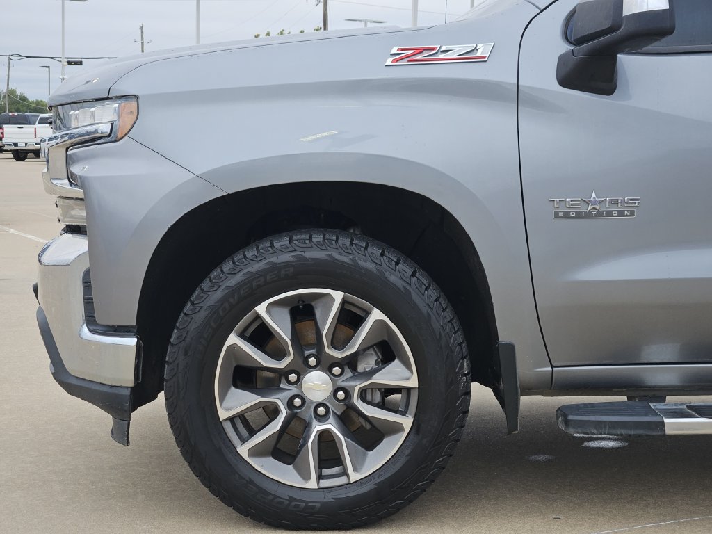 Used 2019 Chevrolet Silverado 1500 LT w/ Texas Edition AWD/4WD image 8