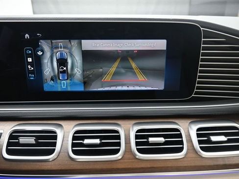 Used 2026 Mercedes-Benz GLS 450 4MATIC image 12