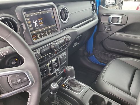 Used 2023 Jeep Wrangler Unlimited Sahara image 18