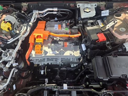 Used 2025 Cadillac Lyriq Sport AWD/4WD image 28