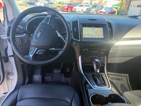 Used 2018 Ford Edge SEL w/ Equipment Group 201A image 9