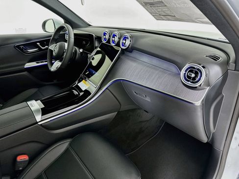 New 2026 Mercedes-Benz GLC 300 image 32