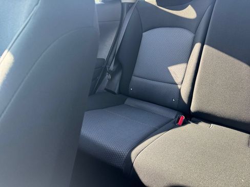 Used 2025 Kia Soul LX w/ LX Technology Package FWD image 32