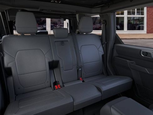New 2026 Ford Bronco Outer Banks w/ Sasquatch Package AWD/4WD image 11