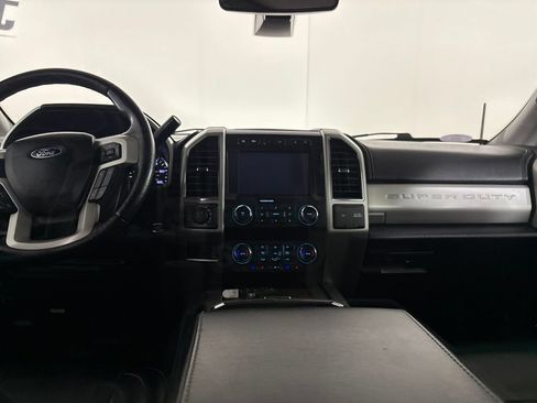 Used 2019 Ford F250 Lariat w/ Lariat Ultimate Package AWD/4WD image 23
