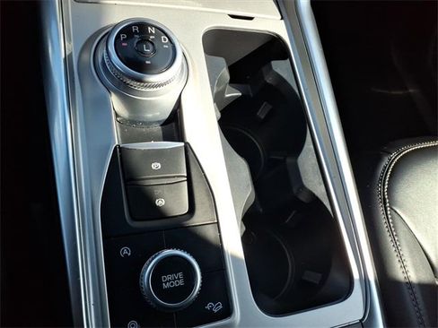 Used 2023 Ford Explorer XLT w/ Equipment Group 202A image 22