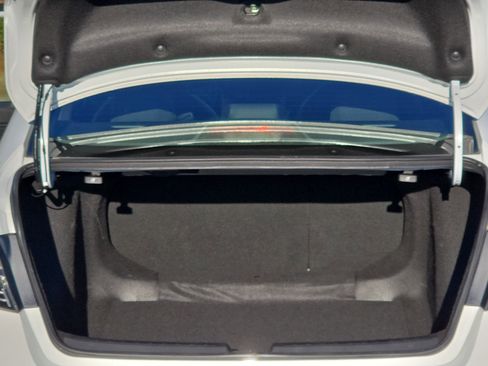 Used 2025 Honda Civic Sport image 12