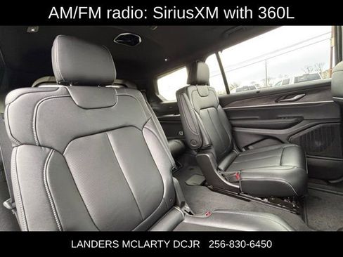 Used 2025 Jeep Grand Cherokee L Limited w/ Luxury Tech Group II image 16