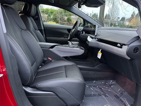 New 2026 Cadillac Optiq Sport 2 image 10