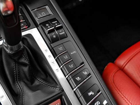 Used 2021 Porsche Macan GTS AWD/4WD image 31