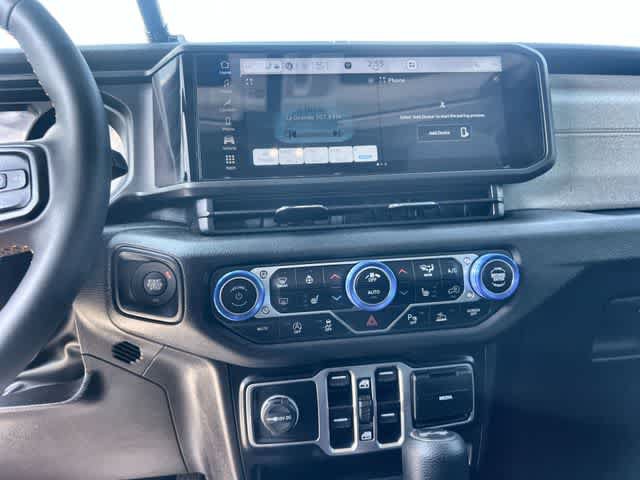 Used 2024 Jeep Wrangler Unlimited Sport AWD/4WD image 18