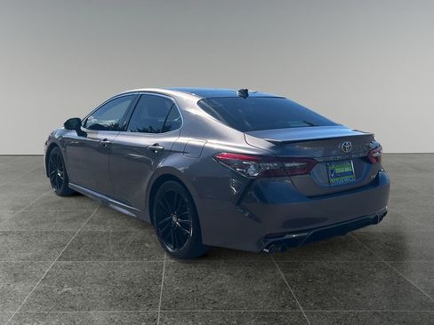 Used 2021 Toyota Camry XSE image 5