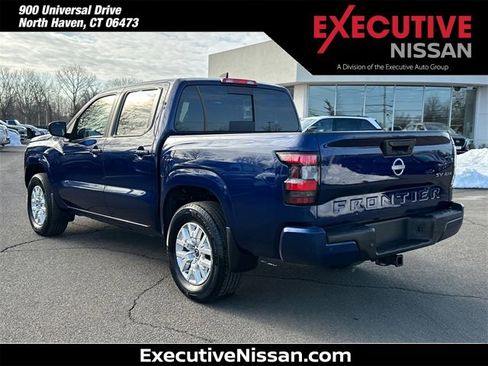 Certified 2023 Nissan Frontier SV w/ SV Convenience Package image 4