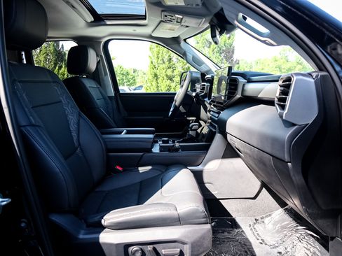 Used 2022 Toyota Tundra Limited AWD/4WD image 33
