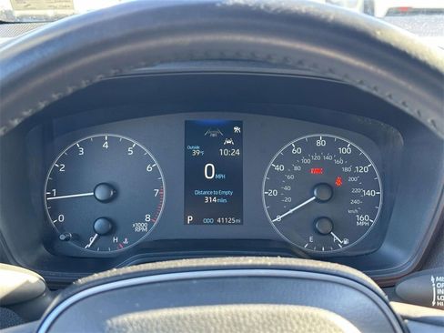 Certified 2024 Toyota Corolla SE image 9