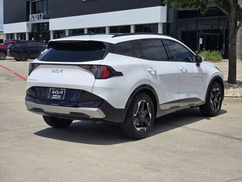 New 2026 Kia Sportage SX FWD image 4