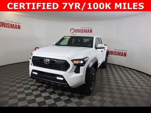 Used 2024 Toyota Tacoma TRD Off-Road image 2