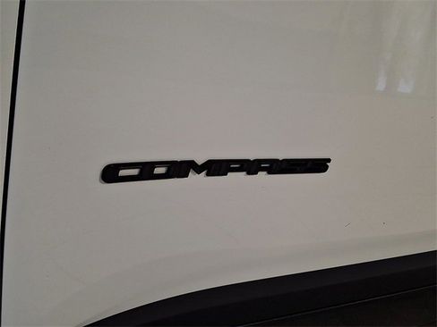 Used 2020 Jeep Compass Latitude image 31