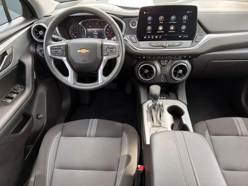 Certified 2024 Chevrolet Blazer LT w/ Convenience Package FWD image 28
