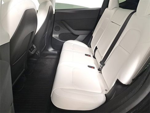 Used 2024 Tesla Model Y Long Range image 12