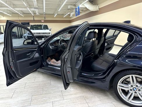 Used 2013 BMW 550i Sedan image 13