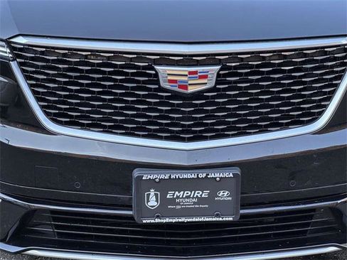 Used 2025 Cadillac XT6 Premium Luxury image 8