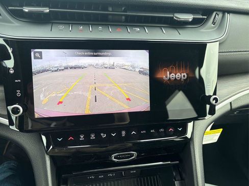 New 2026 Jeep Grand Cherokee Altitude AWD/4WD image 26