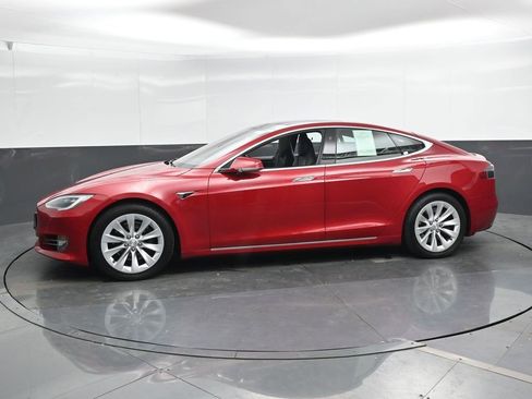 Used 2017 Tesla Model S AWD image 8