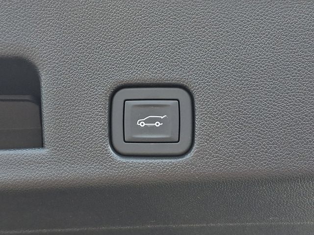 Used 2026 Chevrolet Traverse Z71 AWD/4WD image 30