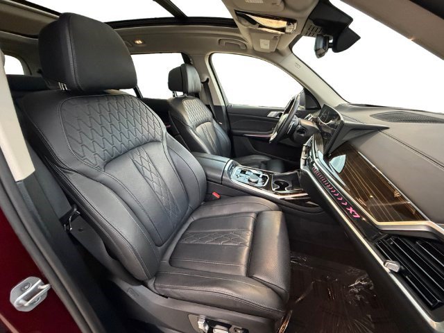 Used 2026 BMW X7 xDrive40i AWD/4WD image 16